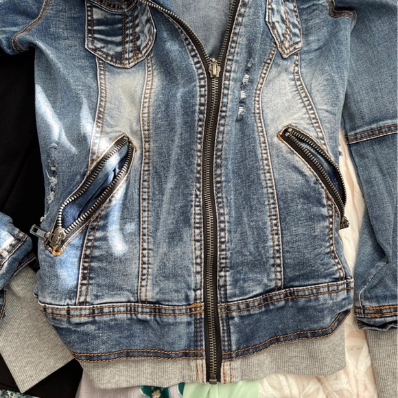 Jean jacket - Picture 6 of 6